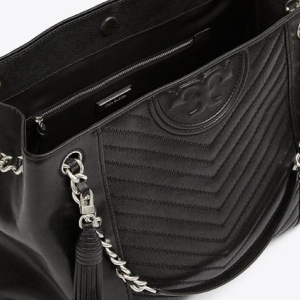 Tory Burch Black Fleming Distressed Leather Chain Tote Purse Bag - Picture 3 of 9
